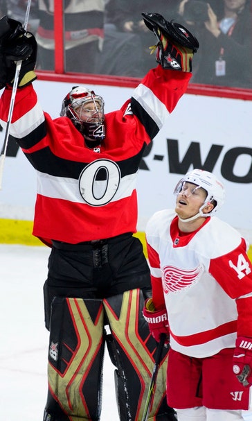 Anderson stops 2 penalty shots, Senators beat Red Wings 2-1
